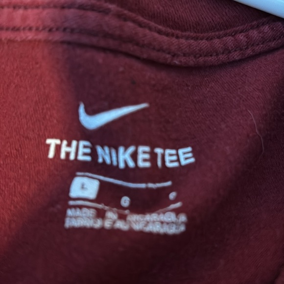 Red Nike just do it tee shirt in great condition - Picture 2 of 2